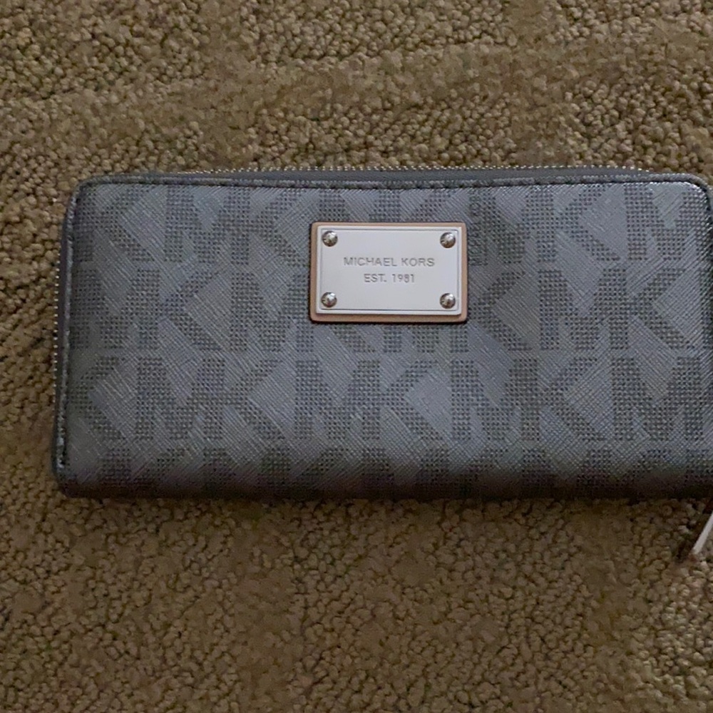 Michael Kors wallet